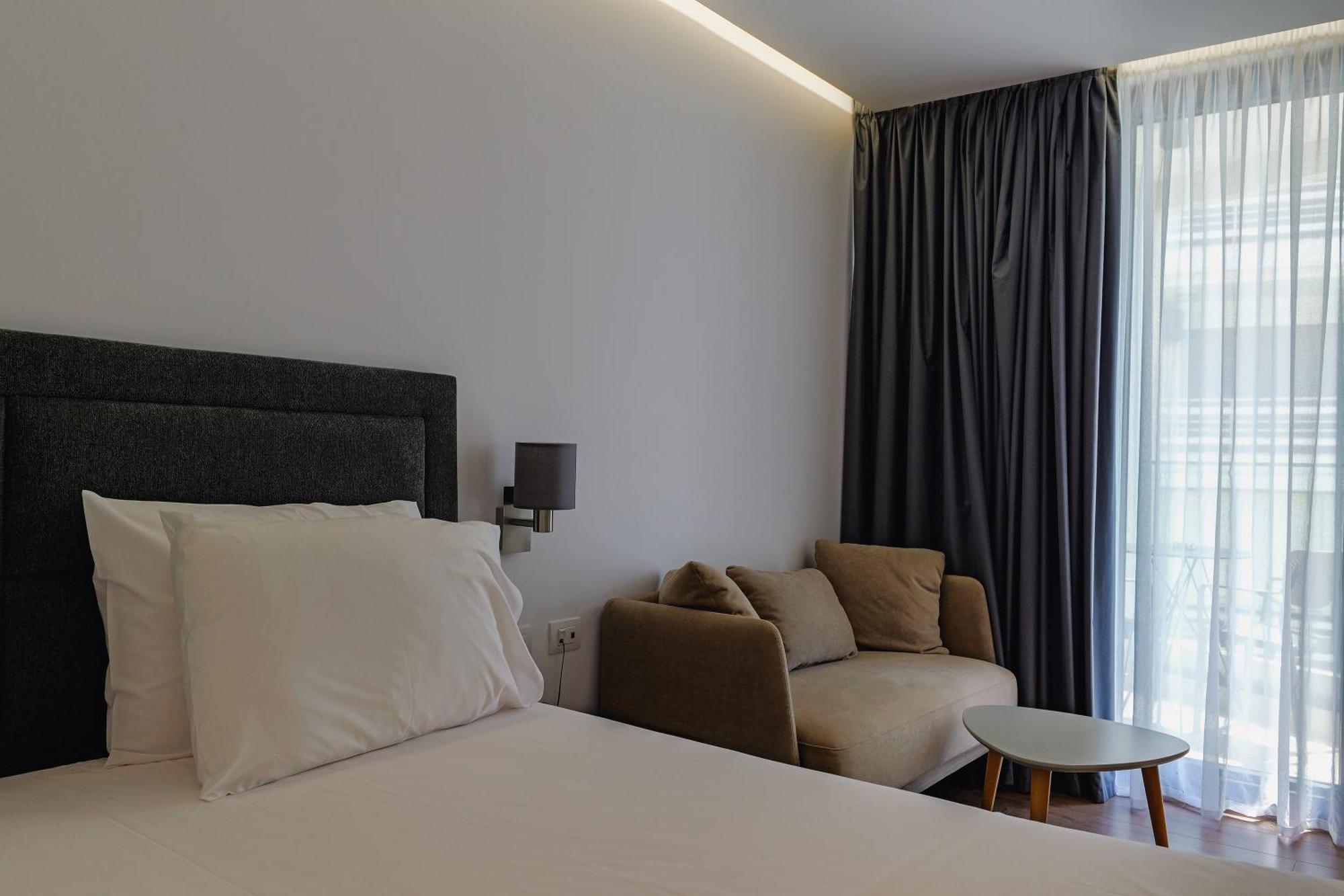 Dorchester Hotel Sarandë Esterno foto