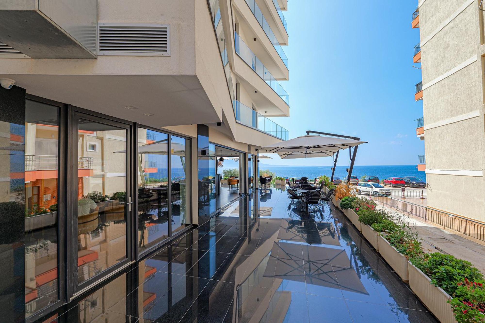 Dorchester Hotel Sarandë Esterno foto