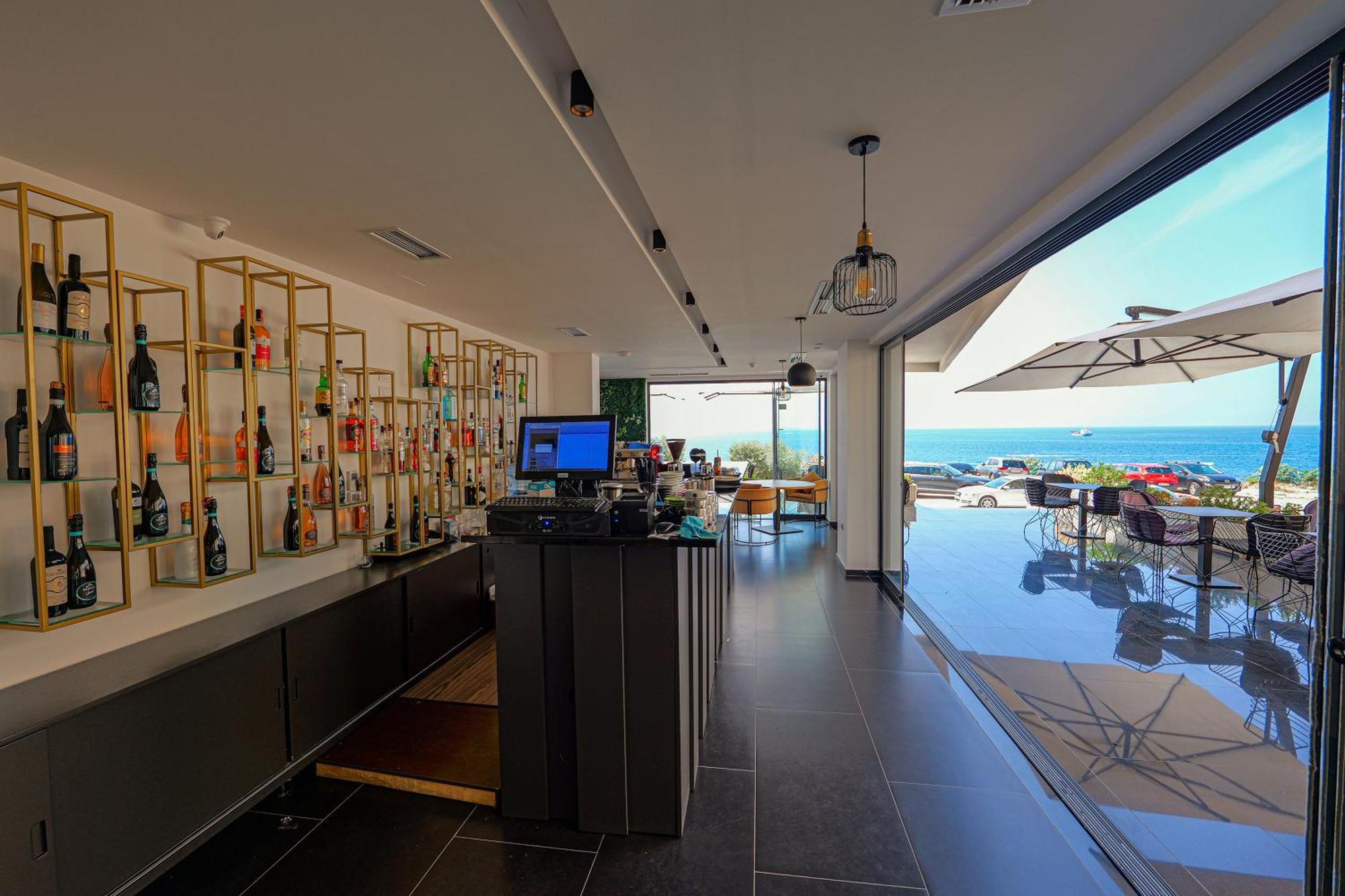 Dorchester Hotel Sarandë Esterno foto