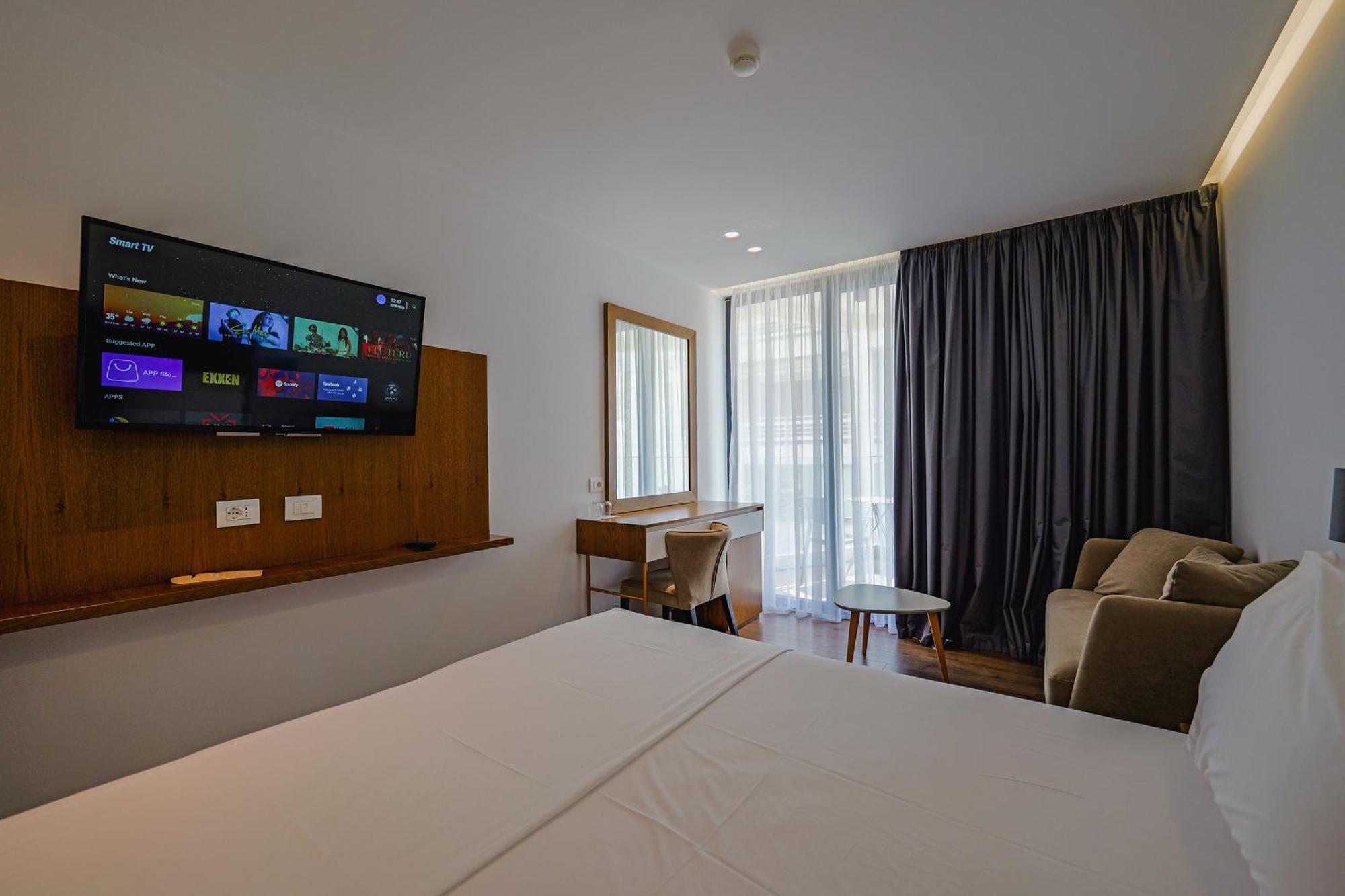 Dorchester Hotel Sarandë Esterno foto