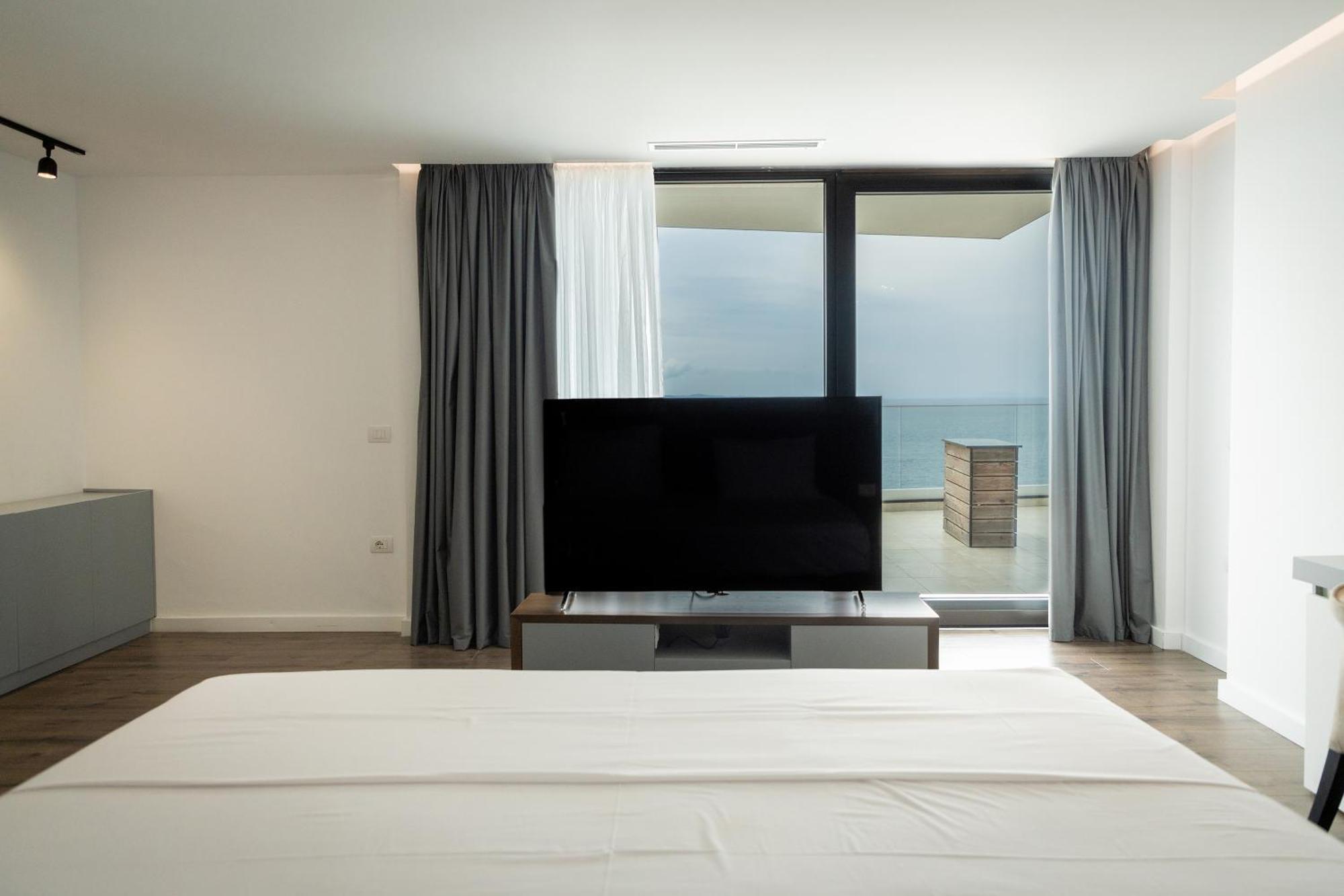 Dorchester Hotel Sarandë Esterno foto